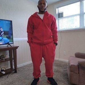 Meet your Posher, Levar